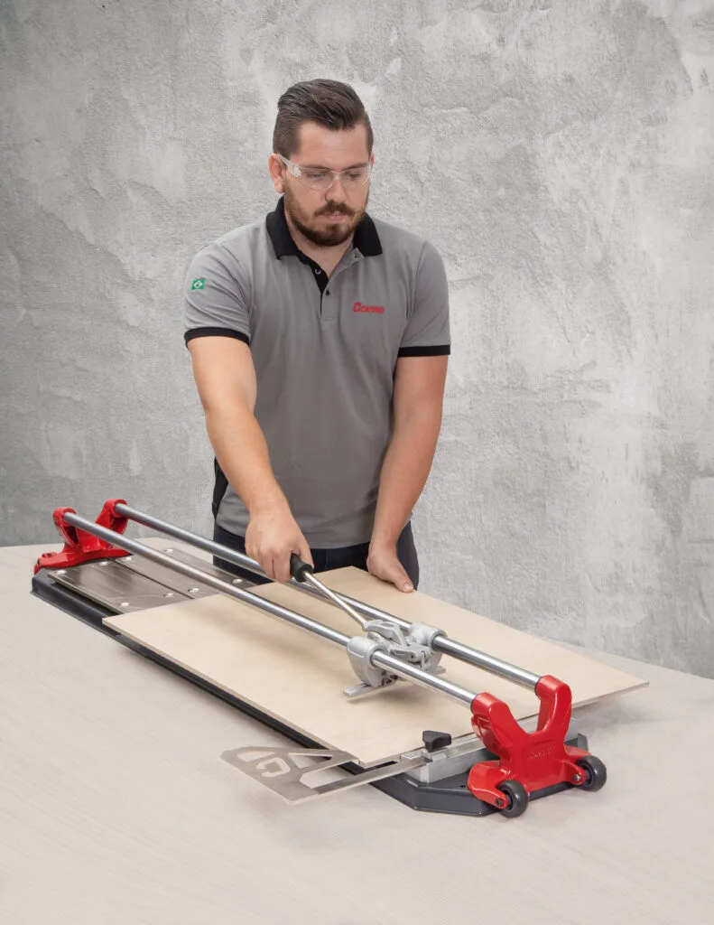 New Master 125 - Ambientada