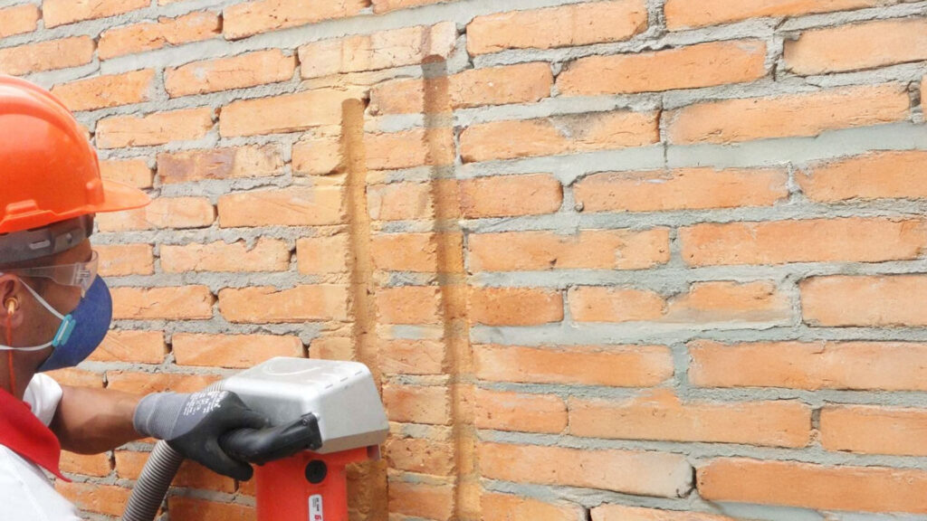 A importância das ferramentas certificadas para a segurança no trabalho 3 Ferramentas certificadas garantem segurança, qualidade e durabilidade. Saiba como escolher as melhores com a Cortag!