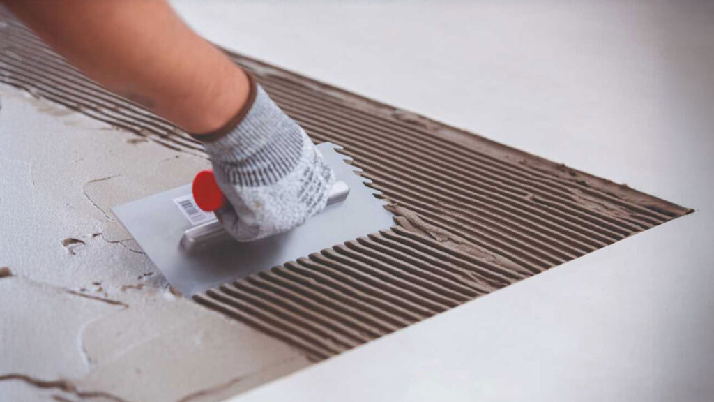 Saiba como montar um kit profissional para assentador de piso com as ferramentas certas e aumente sua produtividade e qualidade de entrega.